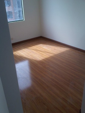 PISO LAMINADO BRIILANTE 